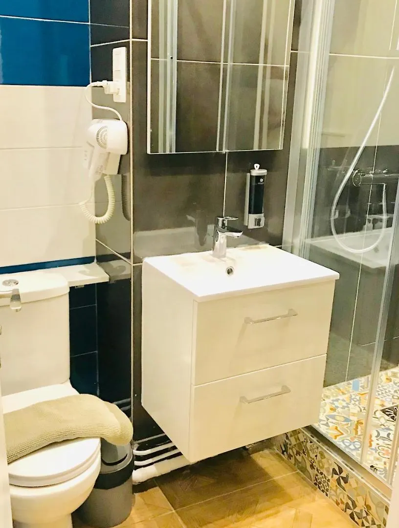 Village Saint Paul Aparthotel