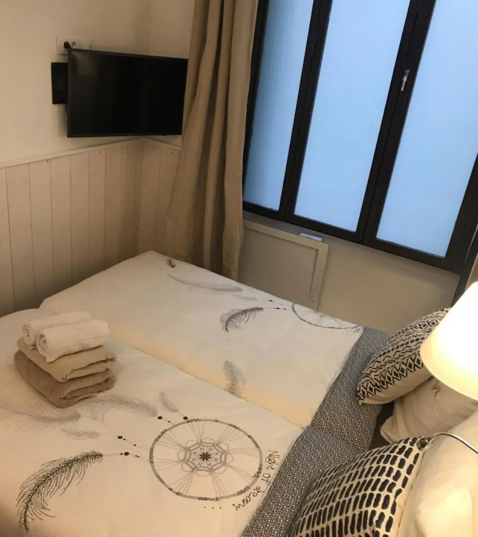 Village Saint Paul Aparthotel Paris