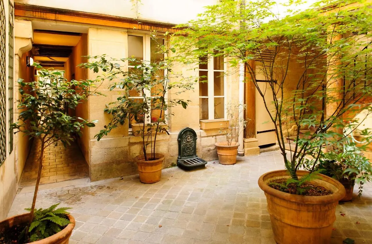 Village Saint Paul Aparthotel 4*