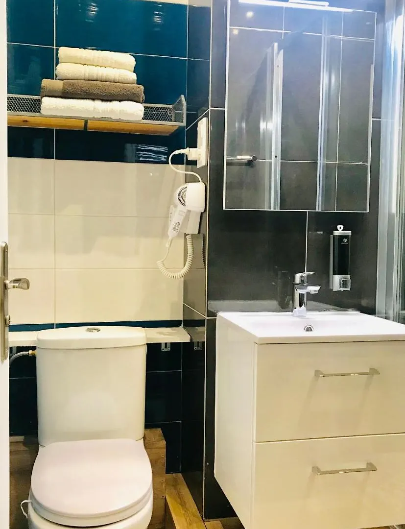 Village Saint Paul 4* Paris
